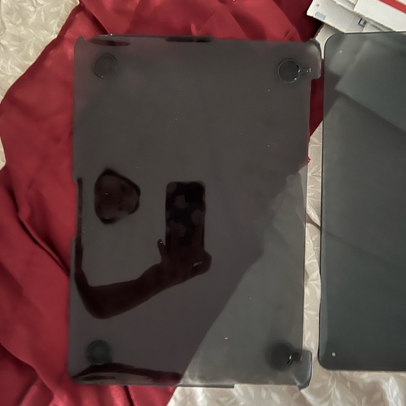 Black Speck case for Apple Macbook Air 13” - Picture 2 of 2